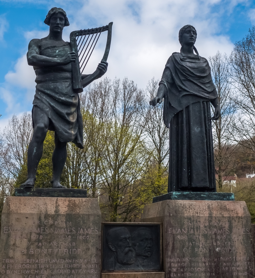 Optimized-JamesJamesEvanJamesMemorialPontypriddPark-2.jpg
