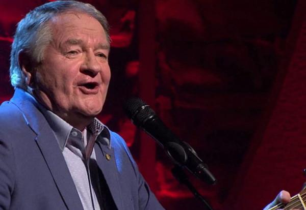 dafydd iwan 4d17f2a7 e885 4df0 b288 42a4bdcbd97 resize 750